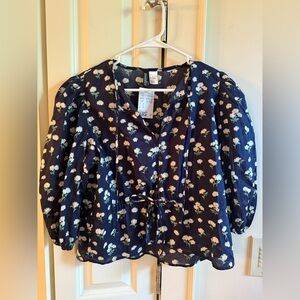 Divided by H&M Floral Blouse NWT Size M 🥀🥀🥀